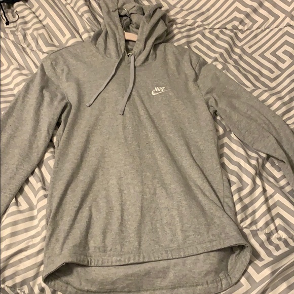 nike long sleeve hooded shirt